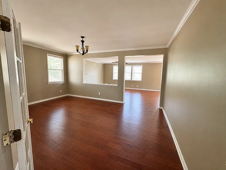 301 Edgecroft Way — Photo 5
