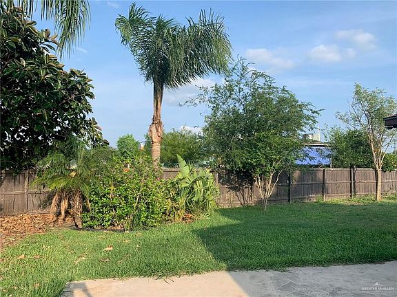 3rd image of 1208 E Nell Pool Dr