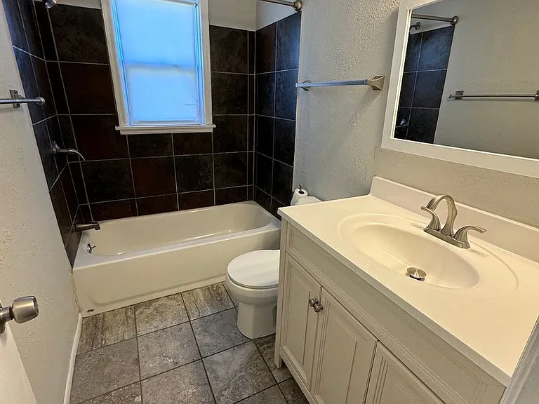 6024 Tracy Ave — Photo 7