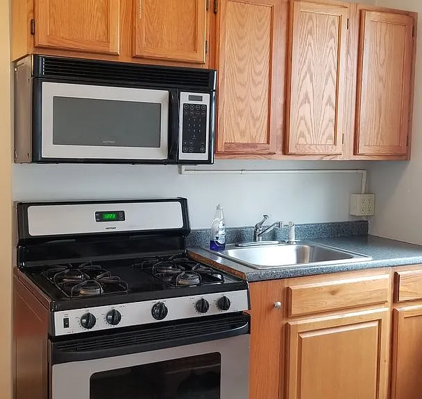 1722 Grand Ave S — Photo 9