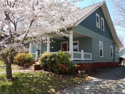 606 Rockford St, Mount Airy, NC, 27030