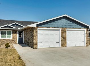 104 W Pearl St, Osceola, IA 50213