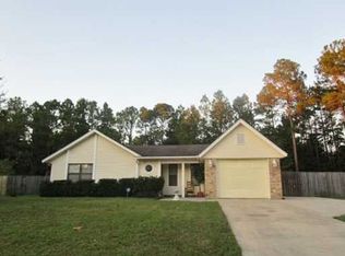 1412 Hillcrest St, Gautier, MS 39553