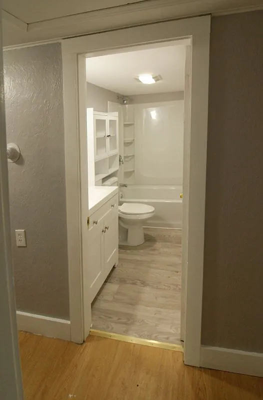 2 bed, 1.0 bath, 850 sqft, $2,000 — Photo 2