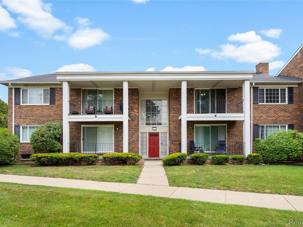 25300 Shiawassee Cir APT 204