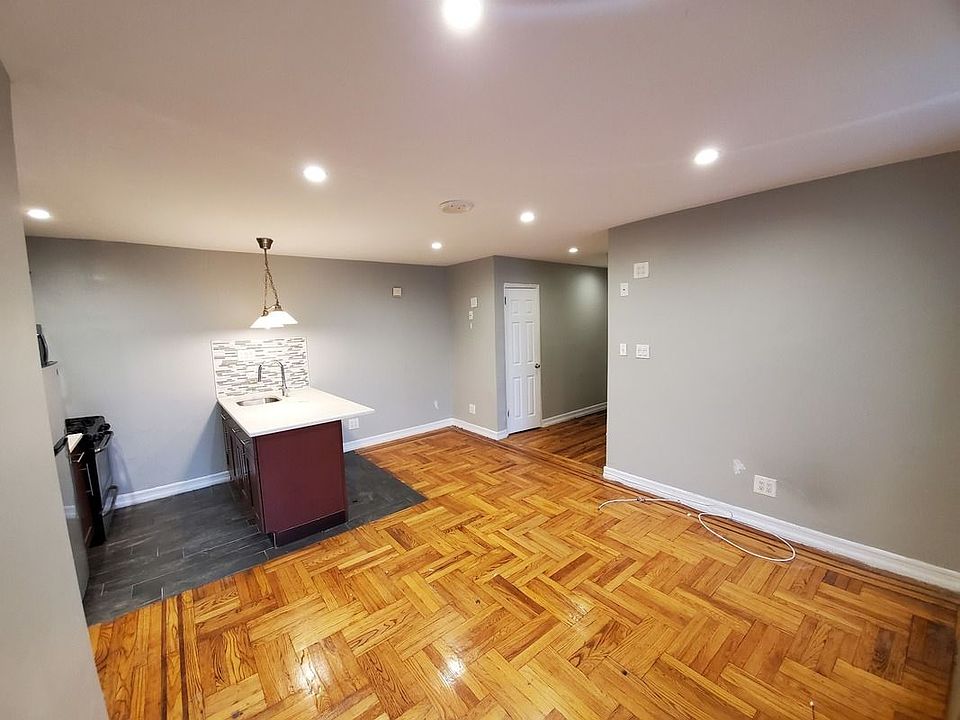 1st image of 2876 Jerome Ave #E5