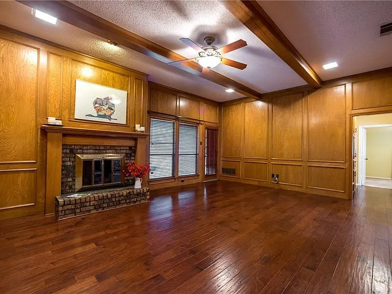 2738 Belmeade Dr — Photo 7
