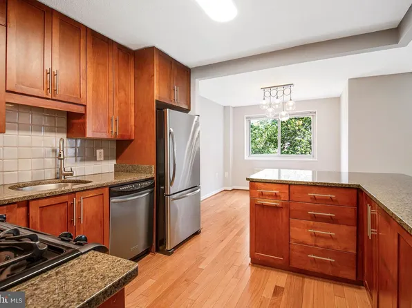 7333 New Hampshire Ave APT 420W, Takoma Park, MD 20912