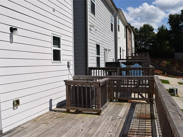 541 Ruths Dr — Photo 12