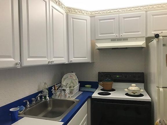 3rd image of 194 Camden I