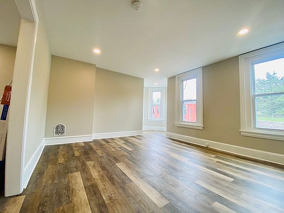 5th image of 13 2nd Ave APT C