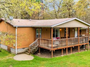 360 Lamont Way, Cave Junction, OR 97523