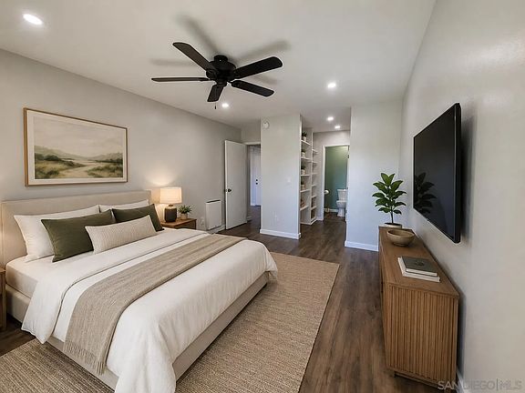 5th image of 7855 Cowles Mountain Ct Unit A6