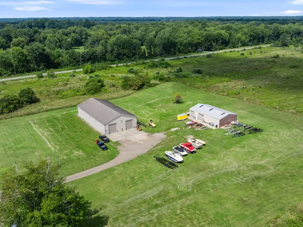 4191 Hicks Ave, Benton Harbor, MI 49022