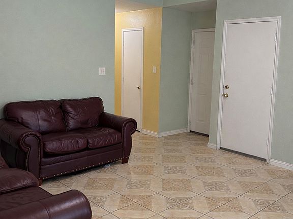 5th image of 3819 Kiest Valley Ct