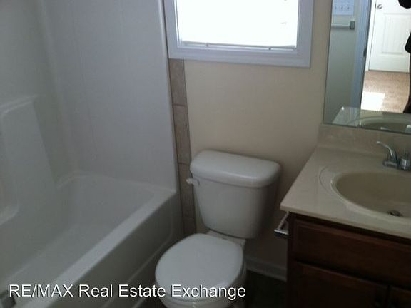 4th image of 3709-A Hillcrest Dr