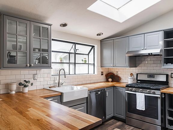 5th image of 4058-60 34th St