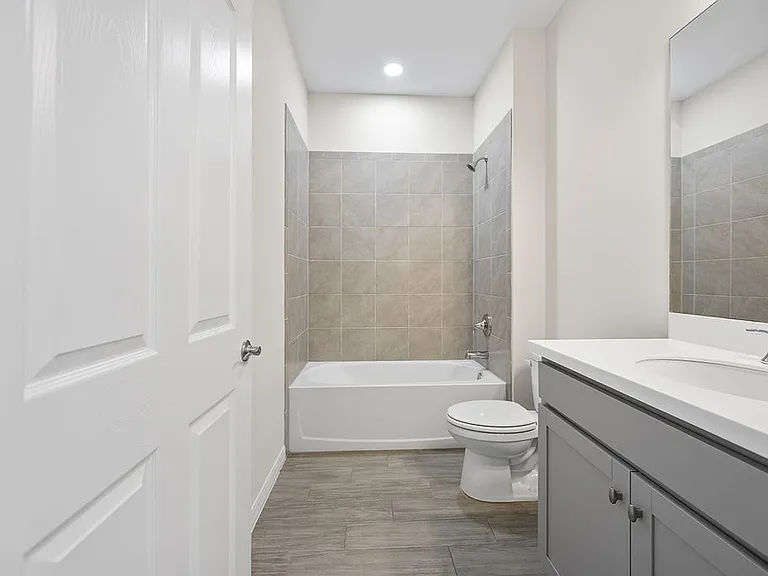 133 SW 37th Ave — Photo 8