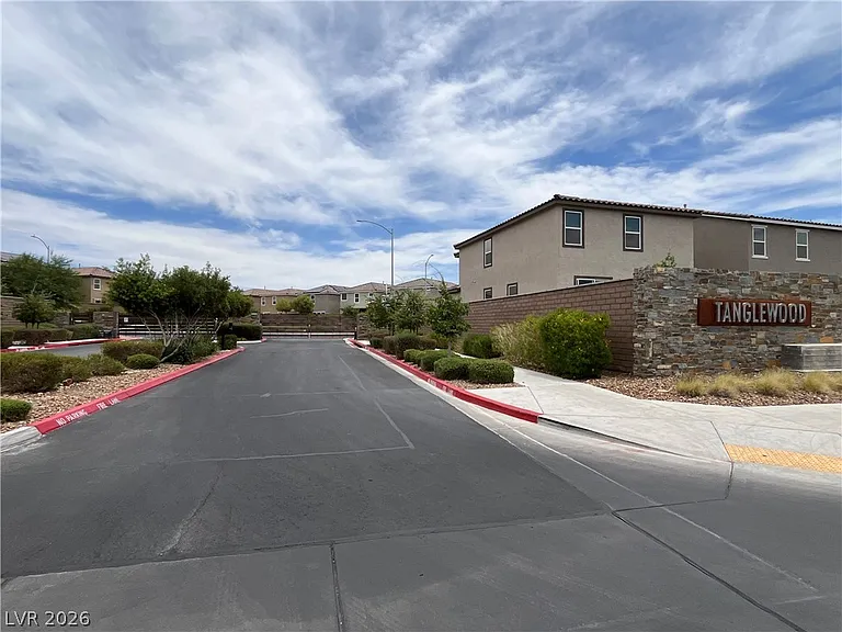 7052 Fossil Lake St — Photo 31