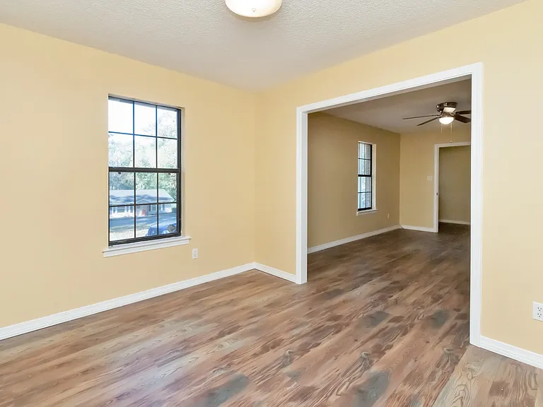 3057 Brookline Dr W — Photo 13