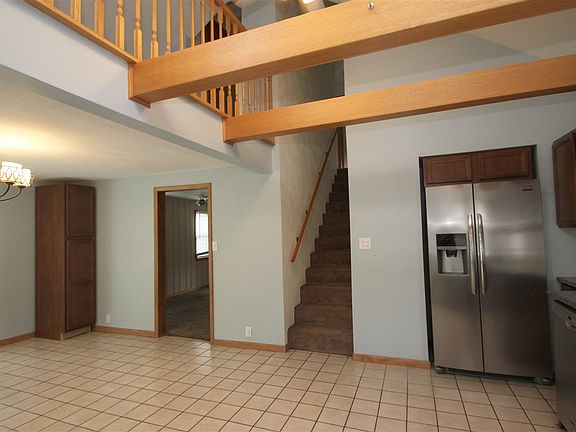5th image of 7633 Rogers St
