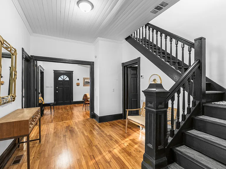 329 W Main St — Photo 15