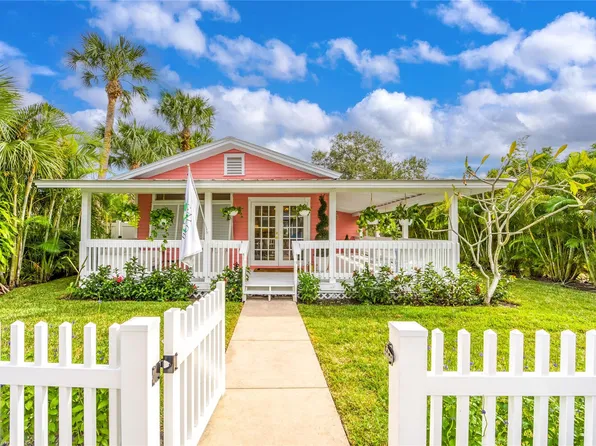 645 SW CLEVELAND Avenue, Stuart, FL 34994