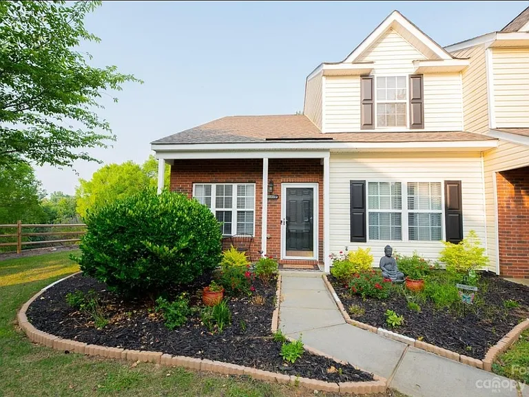 16855 Greenlawn Hills Ct — Photo 1