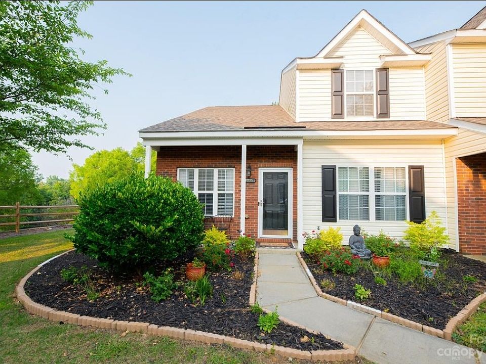 1st image of 16855 Greenlawn Hills Ct