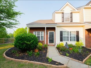 16855 Greenlawn Hills Ct, Charlotte, NC 28213