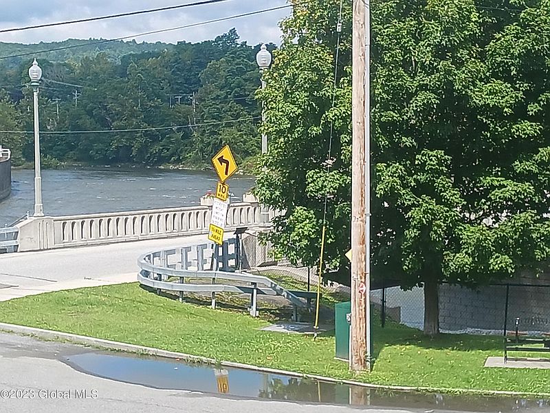 4th image of 8-10 John Street
