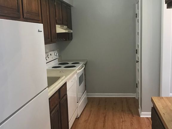 5th image of 213 Lester Pl