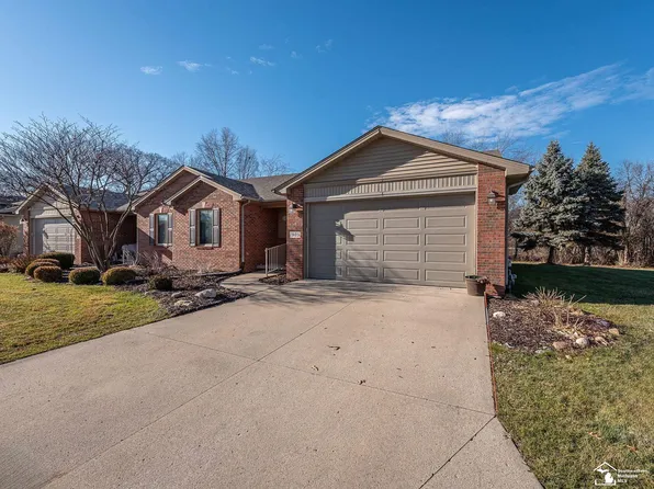 1905 Winding Meadows Dr, Monroe, MI 48162