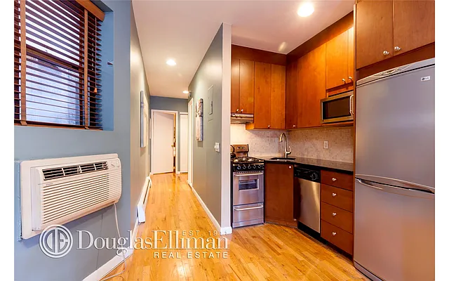 Sold by Douglas Elliman | media 7