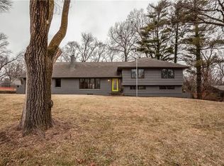 7430 Hardy St, Overland Park, KS 66204