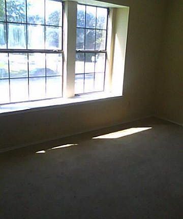 5th image of 1366 Old Jamestown Ave