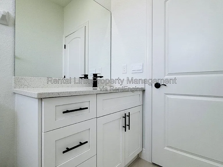 3948 20th St W — Photo 17