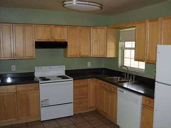 3rd image of 2416 E 99th Ave
