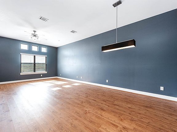 5th image of 7650 Springhill St #704
