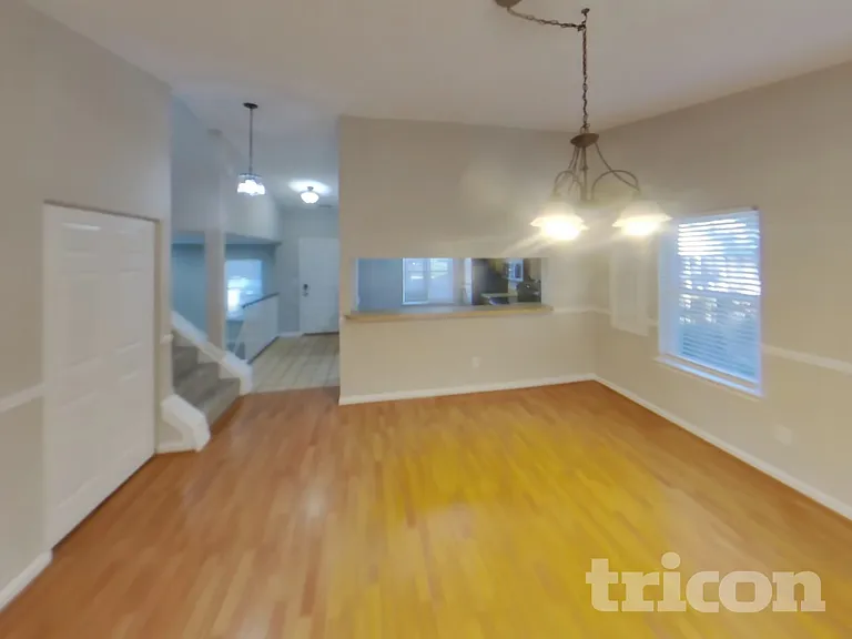 1277 Collier Ln — Photo 6