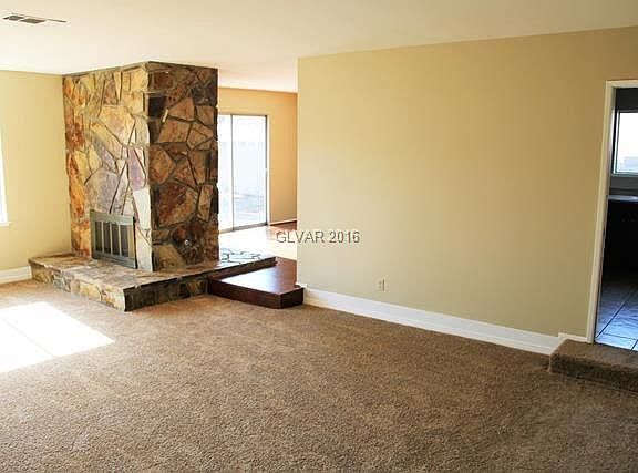 5th image of 5669 Leia St