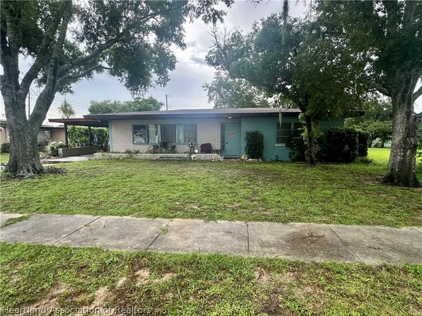 31 E Wolf St, Avon Park, FL 33825