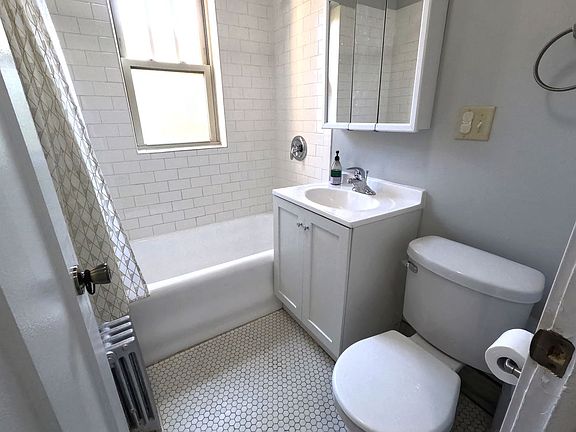 5th image of 230-238 S Maple Ave #230-A3