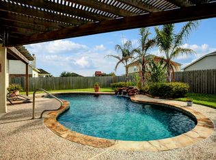 3112 Shade Ln, Pearland, TX 77584