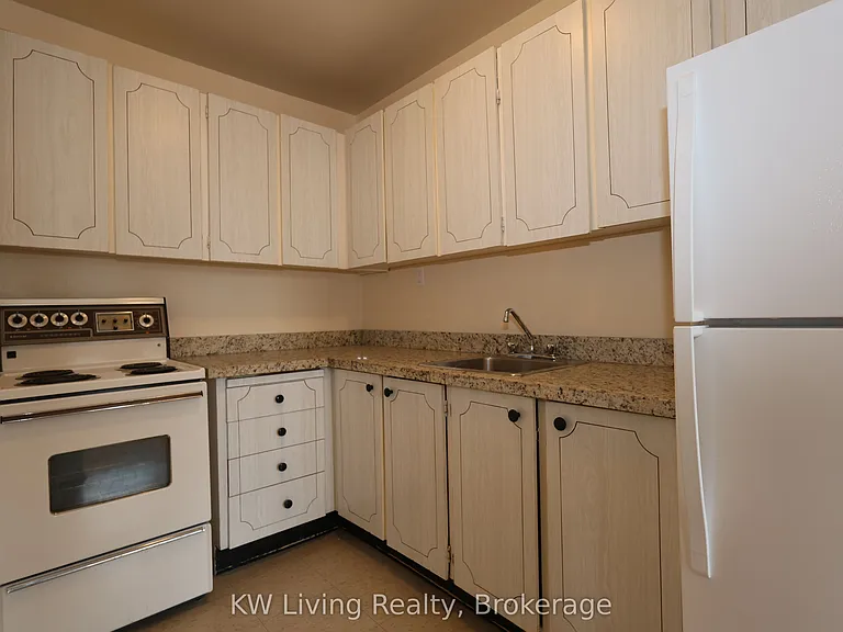 480 Lakeshore Rd E #309 — Photo 14