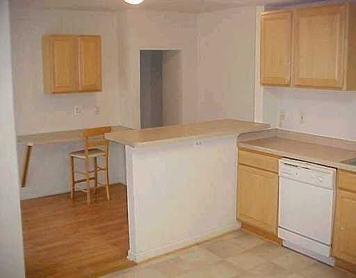 4th image of 1541 E Forest Ave