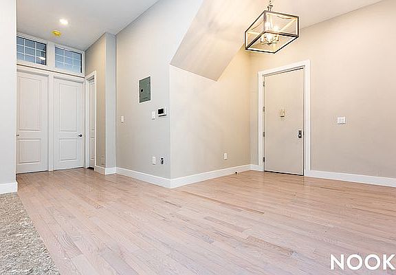3rd image of 255 Evergreen Ave APT 1