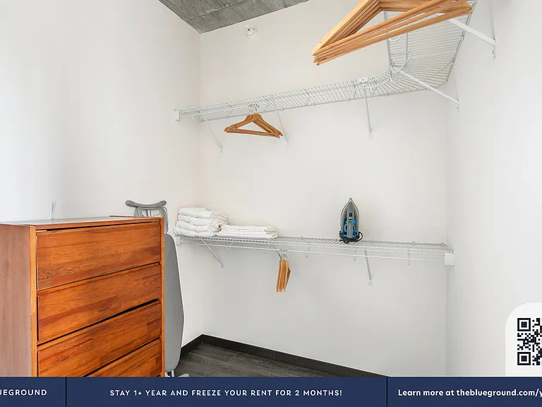 Walk-in Closet