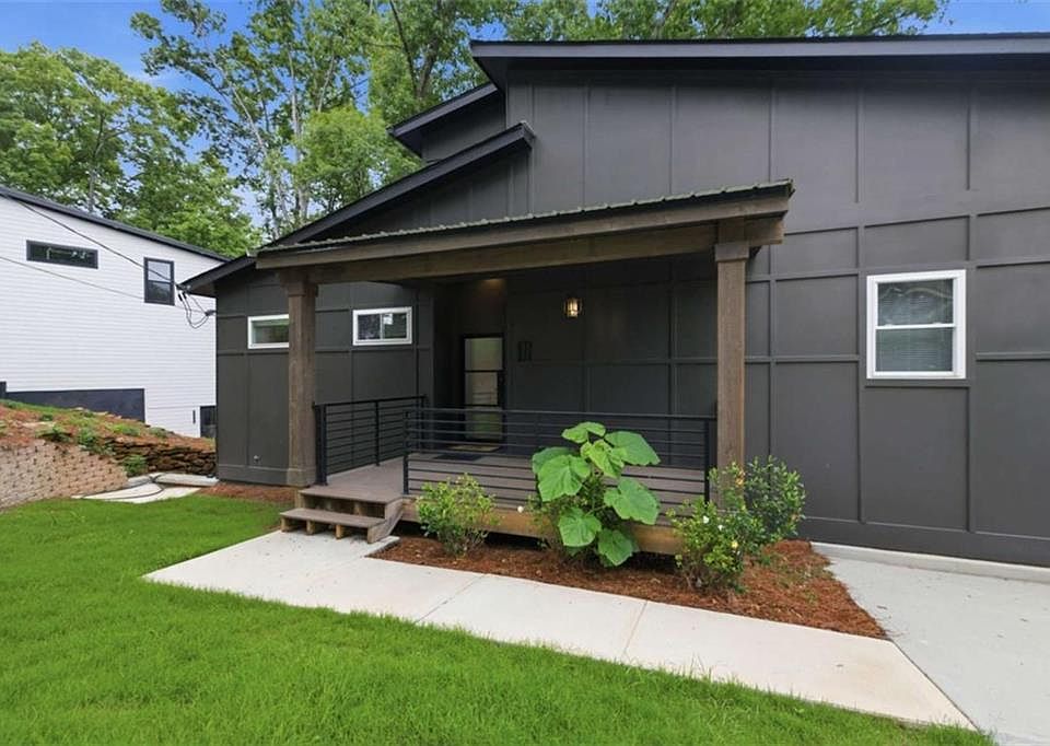 1st image of 977 Fleetwood Cir