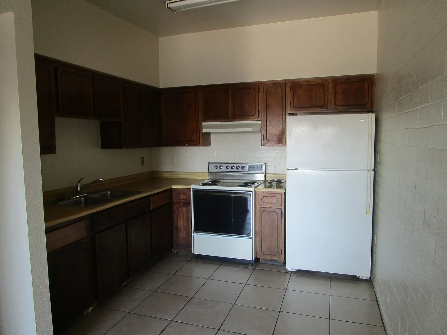 1325 W. 3rd Street — Photo 2